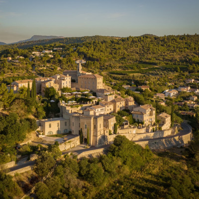 Hotel Crillon le Brave is located in Provence and surrounded by vineyards and olive trees,